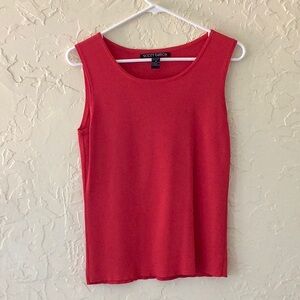 Scoop neck ,sleeveless shell type top by Scott and Taylor